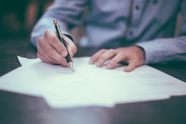 男子月薪3万因虚报学历被开除 回应称学历不等于能力