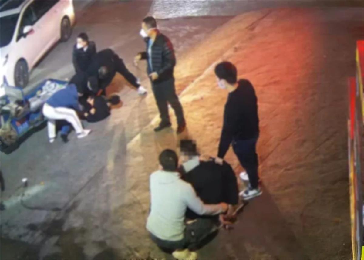 广东“索马里高速”引热议 61人被抓